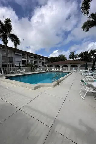 400 SE 10th Street Deerfield Beach FL 33441