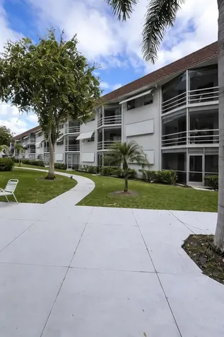 400 SE 10th Street Deerfield Beach FL 33441