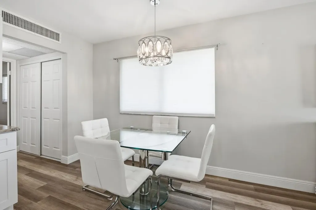 135 Waterford Way Delray Beach FL 33446