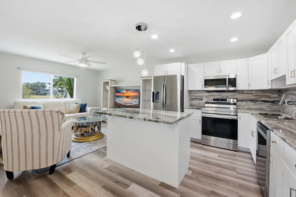 135 Waterford Way Delray Beach FL 33446