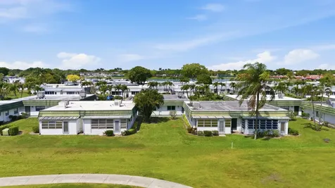 135 Waterford Way Delray Beach FL 33446