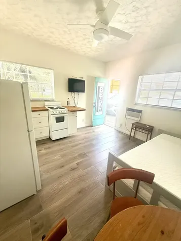 314 Desoto Street Hollywood FL 33019