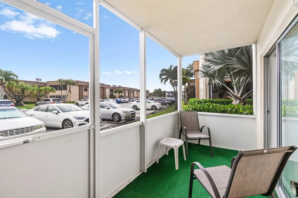 154 Piedmont D Delray Beach FL 33484