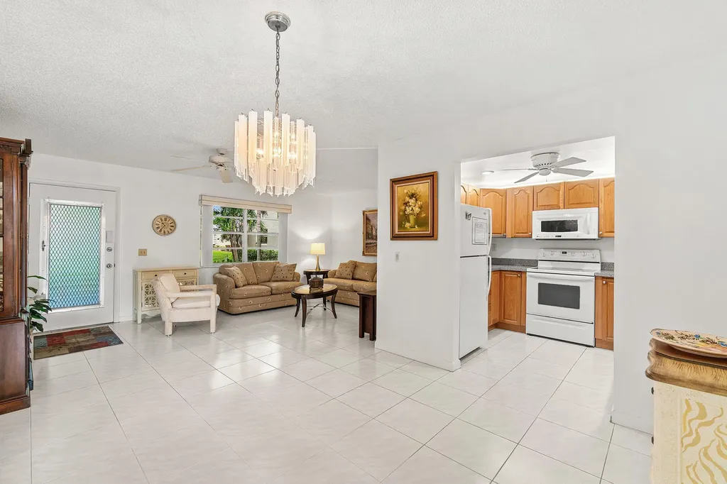 154 Piedmont D Delray Beach FL 33484