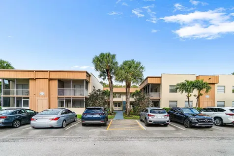 154 Piedmont D Delray Beach FL 33484