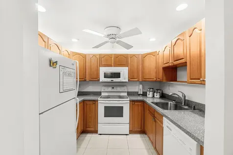 154 Piedmont D Delray Beach FL 33484