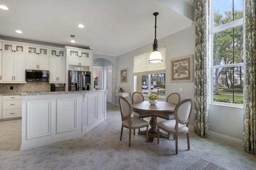 4044 Kingston Lane Palm Beach Gardens FL 33418