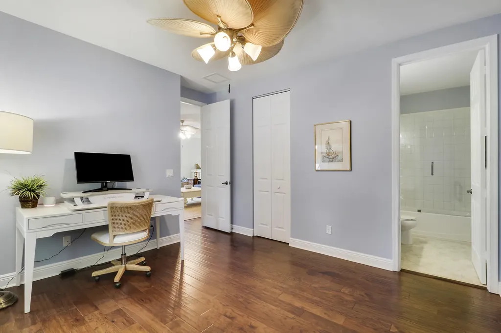 4044 Kingston Lane Palm Beach Gardens FL 33418