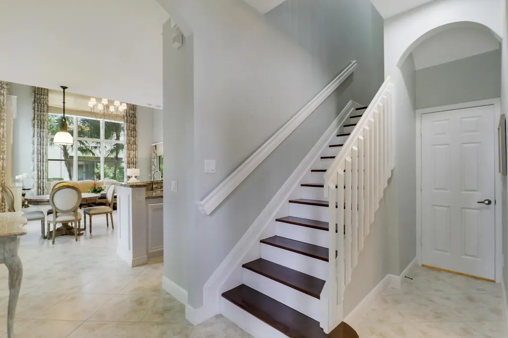 4044 Kingston Lane Palm Beach Gardens FL 33418