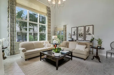 4044 Kingston Lane Palm Beach Gardens FL 33418