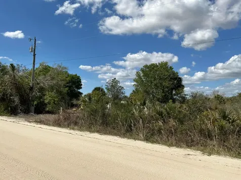 19025 NW 272nd Street Okeechobee FL 34972