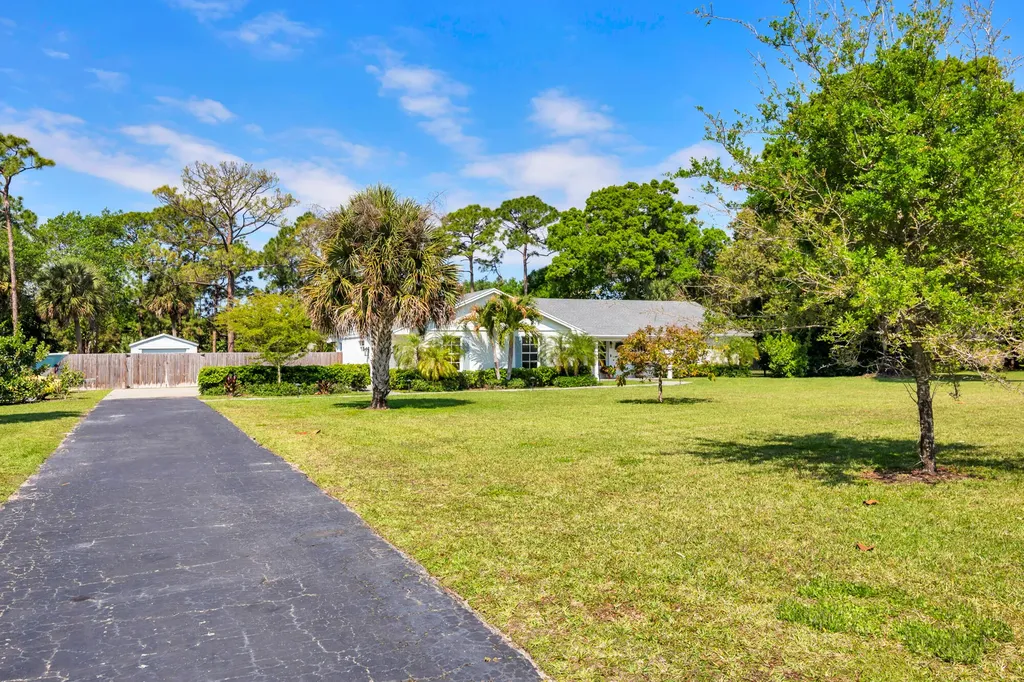 8609 Kelso Drive Palm Beach Gardens FL 33418
