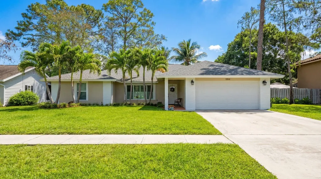 1064 Raintree Lane Wellington FL 33414