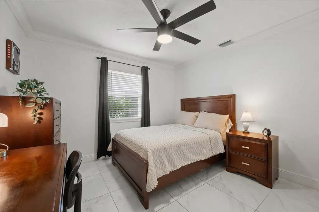 1064 Raintree Lane Wellington FL 33414