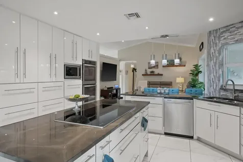 1064 Raintree Lane Wellington FL 33414