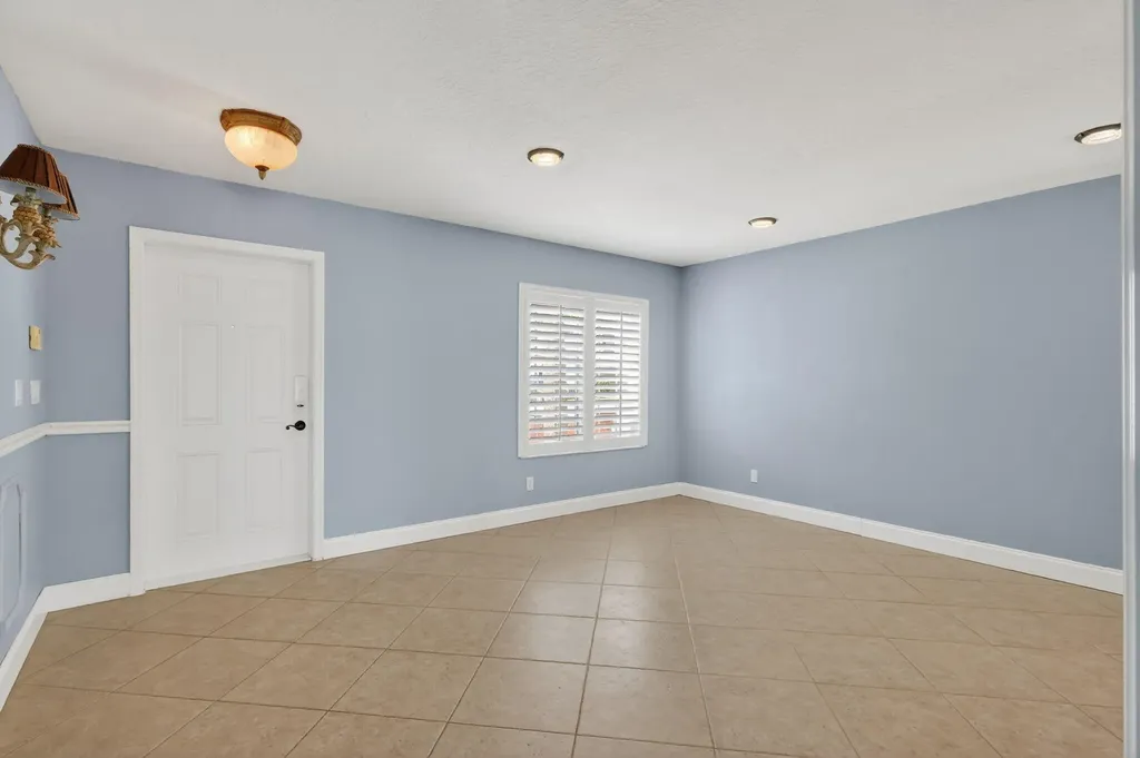 1991 SW Jamesport Drive Port St Lucie FL 34953