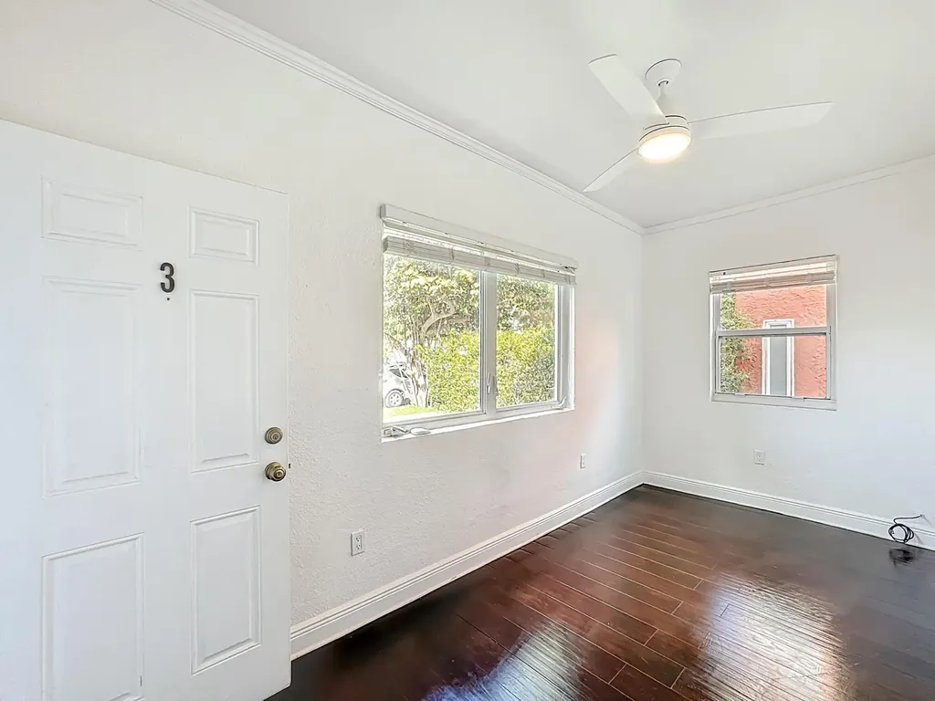 518 Biscayne Drive West Palm Beach FL 33401