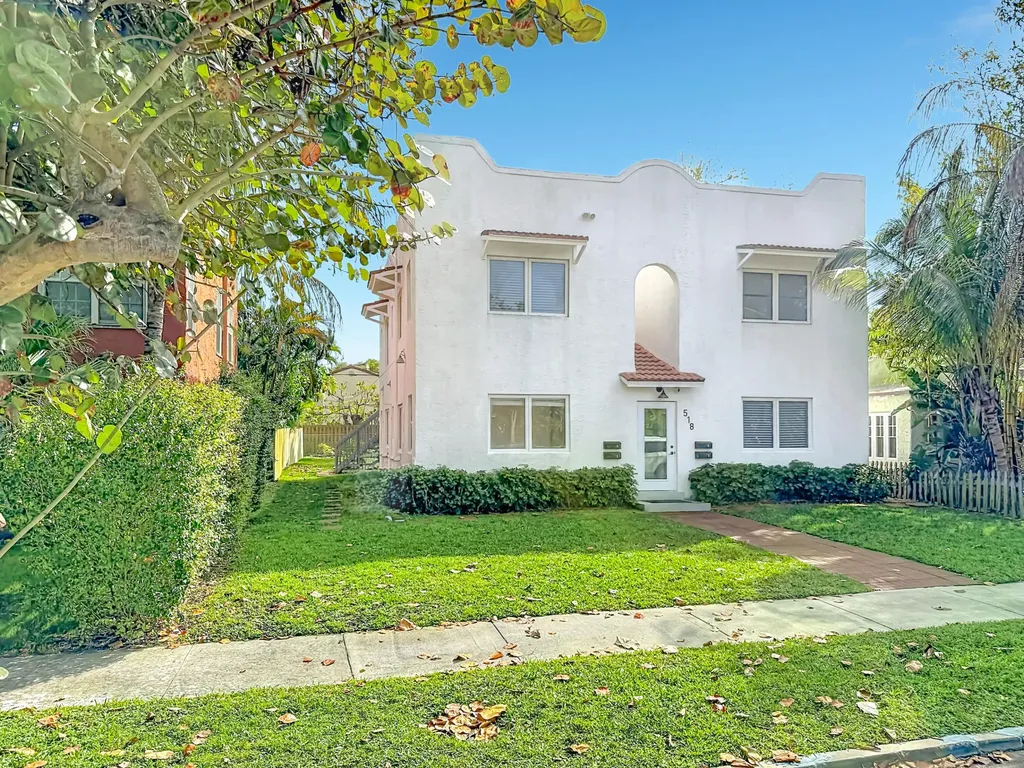 518 Biscayne Drive West Palm Beach FL 33401