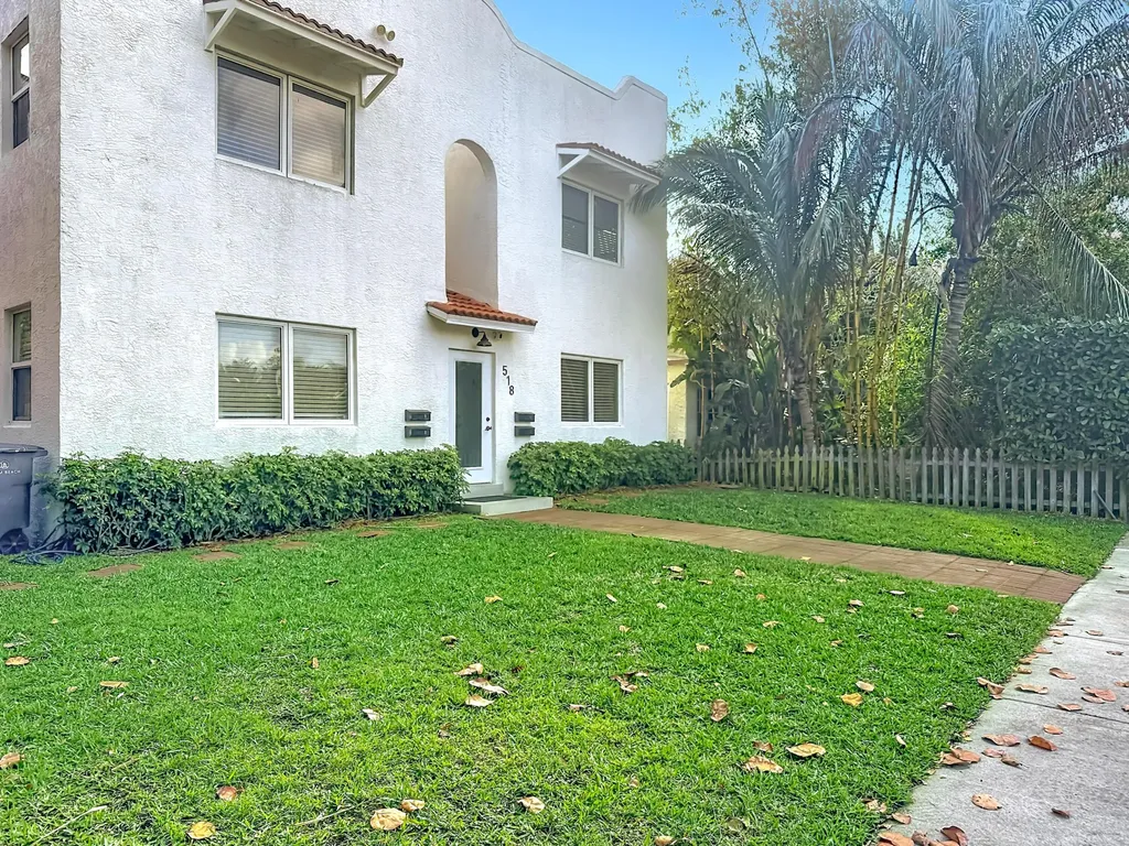 518 Biscayne Drive West Palm Beach FL 33401