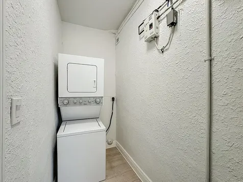 518 Biscayne Drive West Palm Beach FL 33401