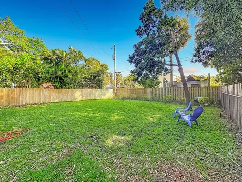 518 Biscayne Drive West Palm Beach FL 33401