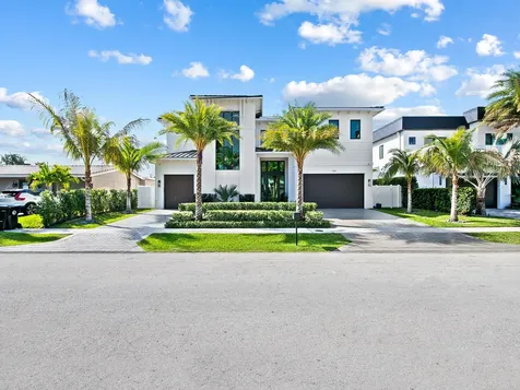 2420 NE 48th Street Lighthouse Point FL 33064
