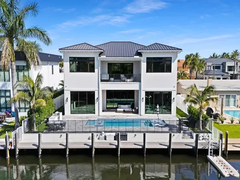 2420 NE 48th Street Lighthouse Point FL 33064