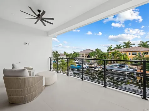 2420 NE 48th Street Lighthouse Point FL 33064