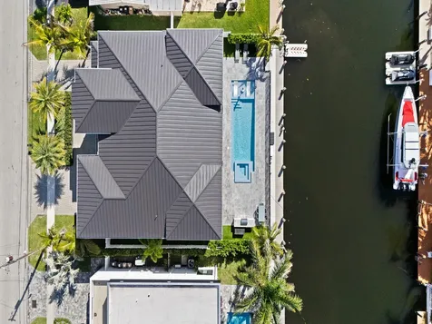 2420 NE 48th Street Lighthouse Point FL 33064