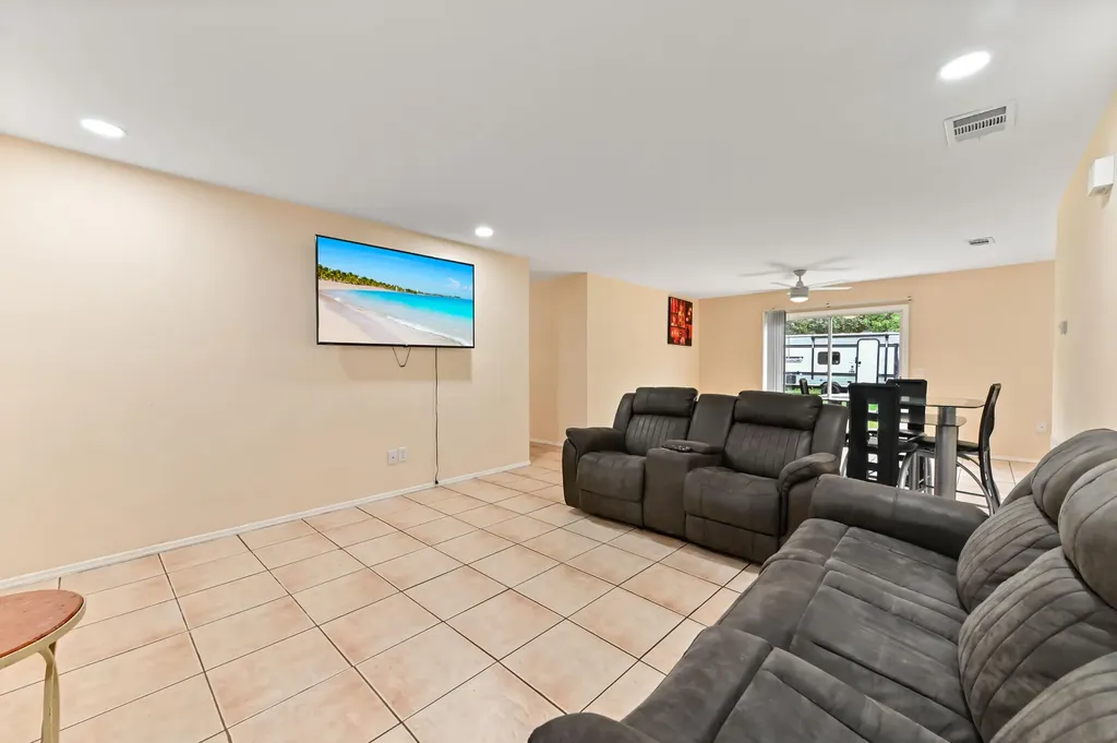 2441 SE University Terrace Port St Lucie FL 34952