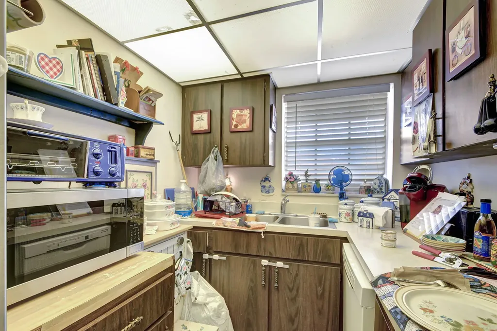 1853 Service Road North Palm Beach FL 33408