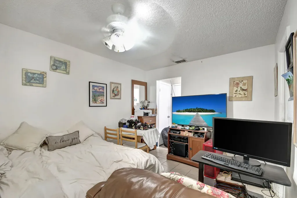 1853 Service Road North Palm Beach FL 33408
