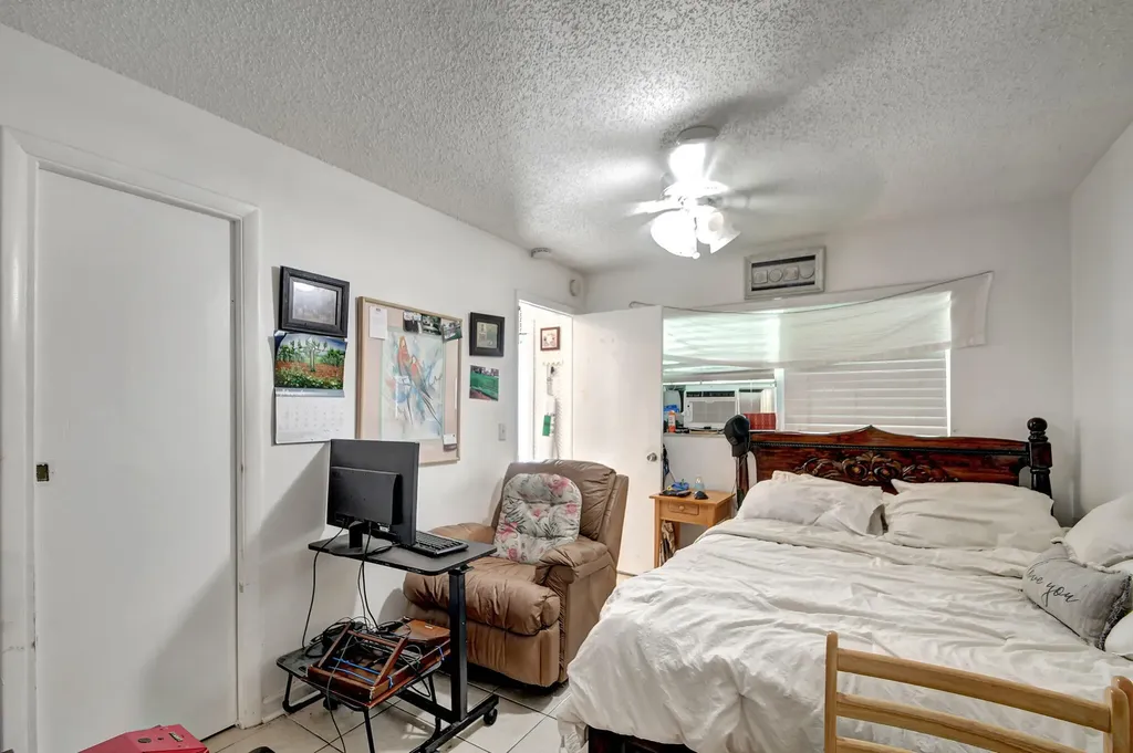 1853 Service Road North Palm Beach FL 33408