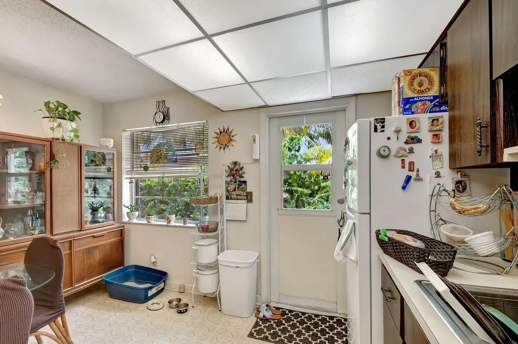 1853 Service Road North Palm Beach FL 33408