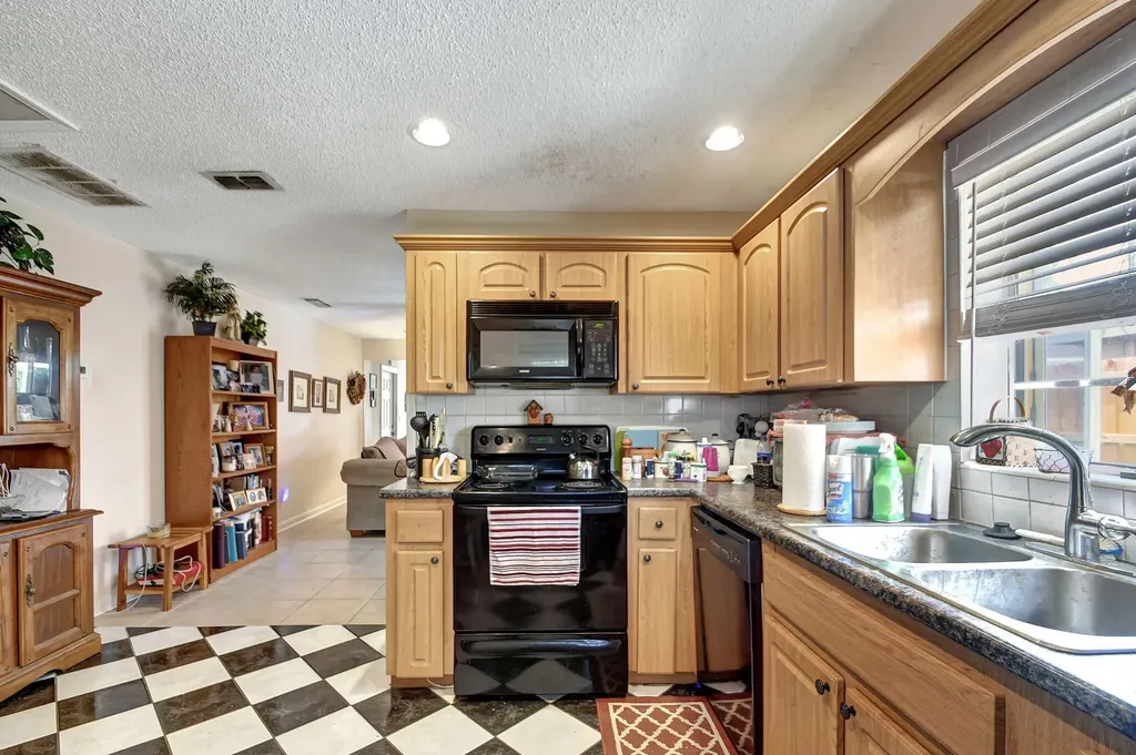 1853 Service Road North Palm Beach FL 33408
