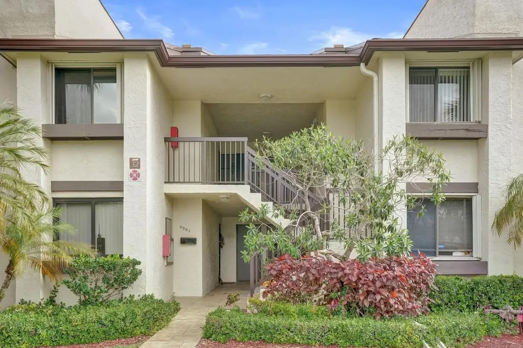 9361 SW 23rd Street Davie FL 33324