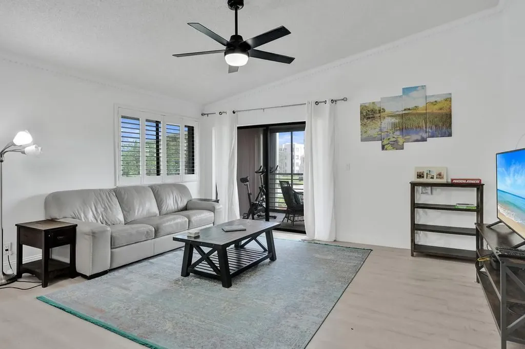 9361 SW 23rd Street Davie FL 33324
