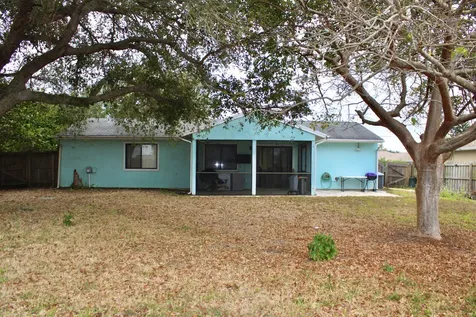 2533 SE Grand Drive Port St Lucie FL 34952