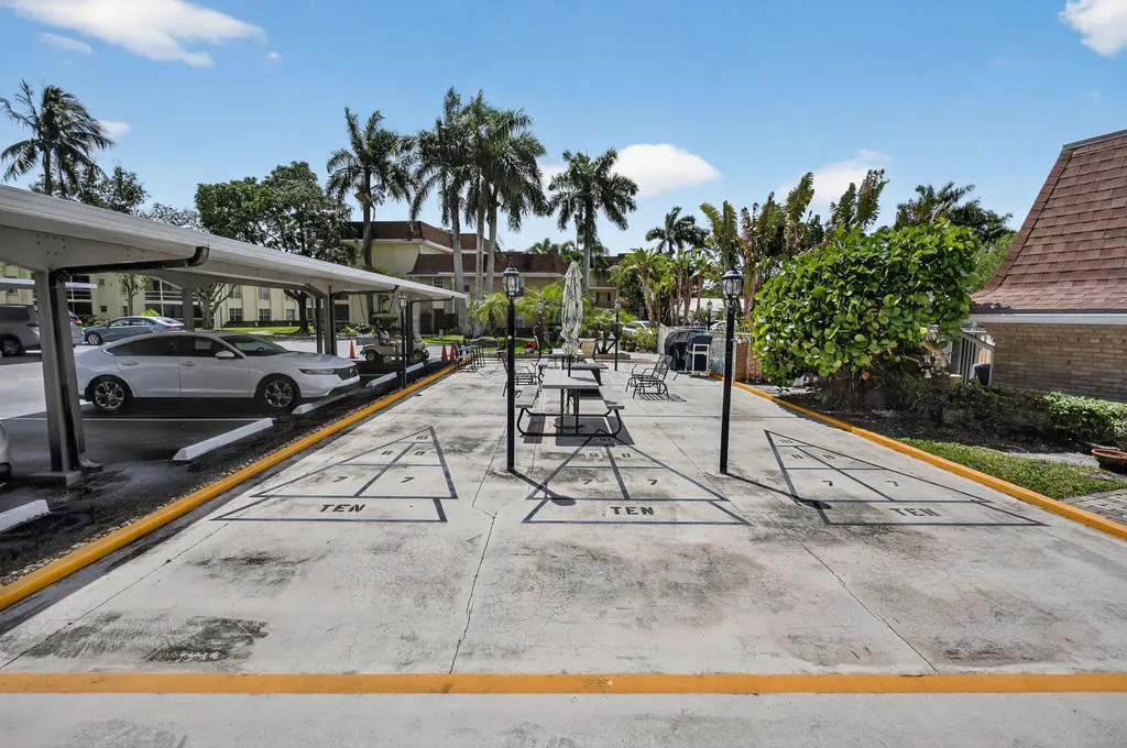 5510 Tamberlane Circle Palm Beach Gardens FL 33418