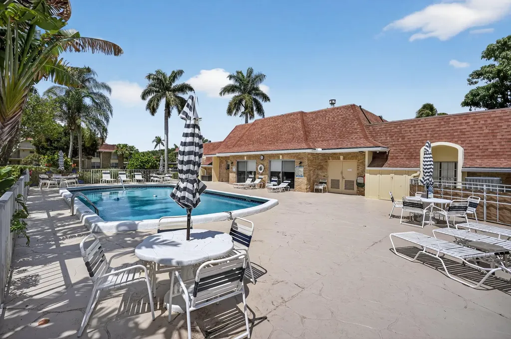 5510 Tamberlane Circle Palm Beach Gardens FL 33418