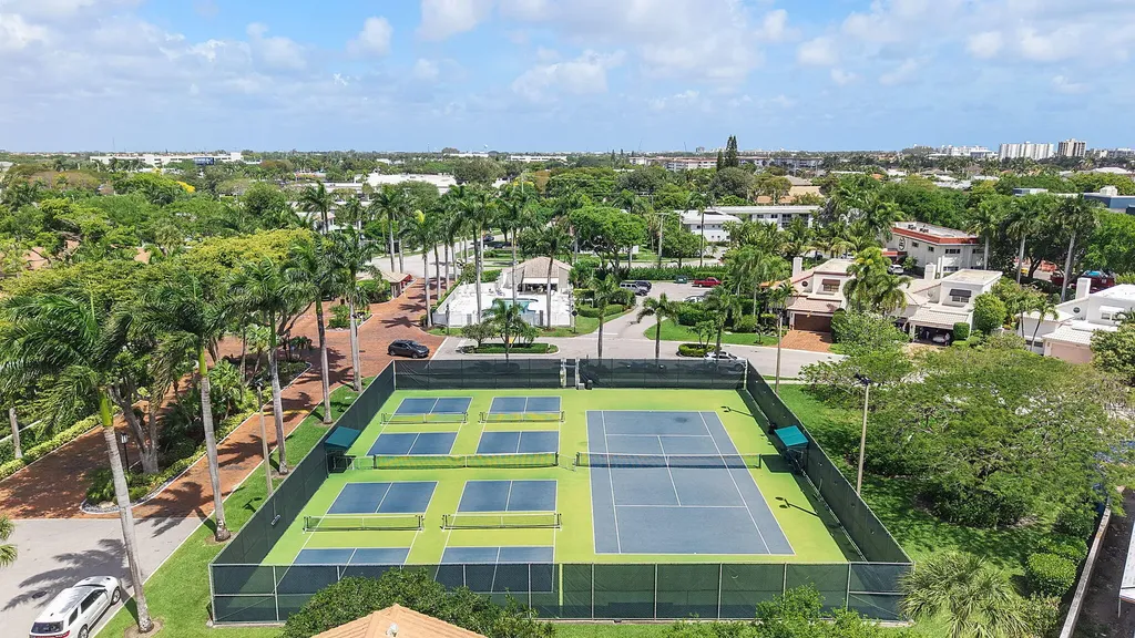 126 Harbor Circle Delray Beach FL 33483