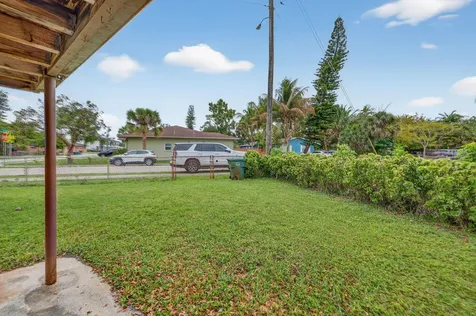 4117 NW 5th Avenue Oakland Park FL 33309