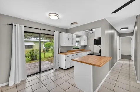 4117 NW 5th Avenue Oakland Park FL 33309