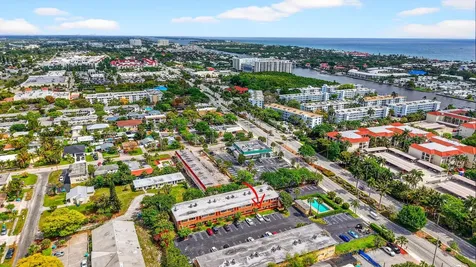 2303 S Federal Highway Boynton Beach FL 33435