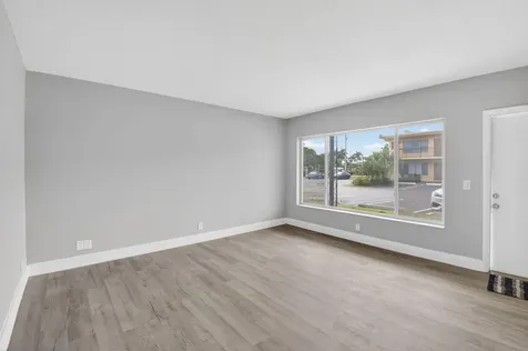 2303 S Federal Highway Boynton Beach FL 33435