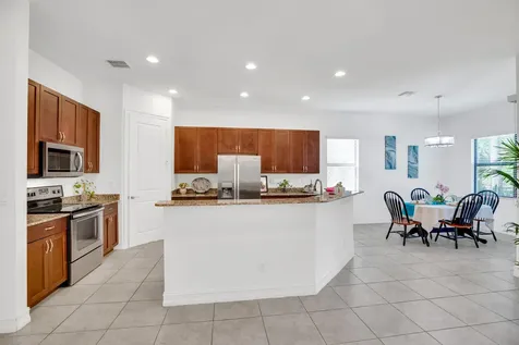 5585 40th Avenue Vero Beach FL 32967