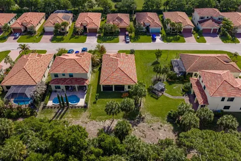 5585 40th Avenue Vero Beach FL 32967