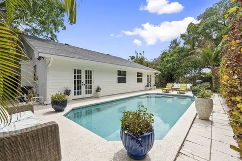 1904 NE Avenida Dracaena Jensen Beach FL 34957