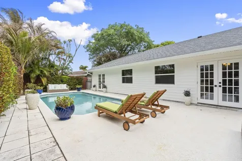 1904 NE Avenida Dracaena Jensen Beach FL 34957