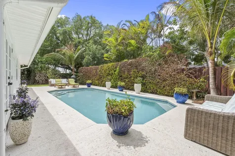 1904 NE Avenida Dracaena Jensen Beach FL 34957
